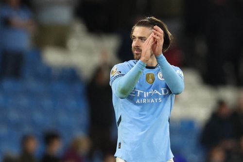 Grealish tiệc tùng đến sáng