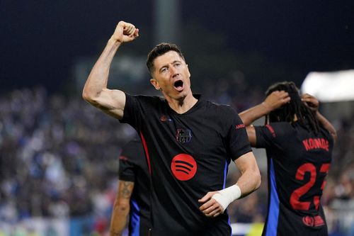 Lewandowski được so sánh với Ronaldo