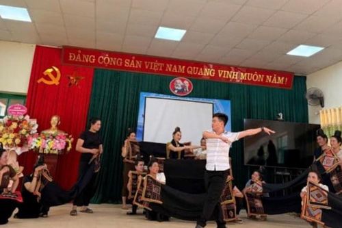 Nâng cao năng lực hoạt động văn nghệ, trò chơi dân gian các dân tộc