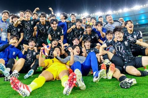 Thắng nghẹt thở ở loạt luân lưu, U17 Hàn Quốc gặp chủ nhà ở bán kết U17 châu Á 2025
