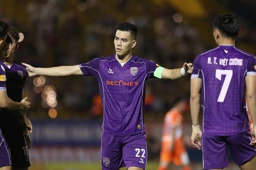 Tiến Linh và 'nhiệm vụ bất khả thi' cùng B.Bình Dương