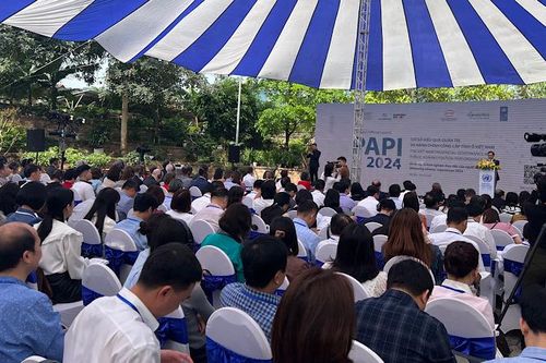 Nâng cao hiệu quả quản trị công, lấy người dân làm trung tâm