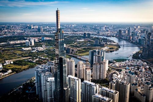 Thành phố Hồ Chí Minh sau 50 năm thống nhất đất nước qua các công trình và biểu tượng