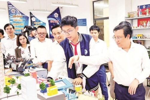Giám sát triển khai mô hình giáo dục chất lượng cao tại quận Hà Đông