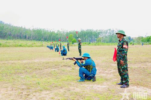 Trung đoàn 720: Thực hành bắn đạn thật bảo đảm an toàn tuyệt đối