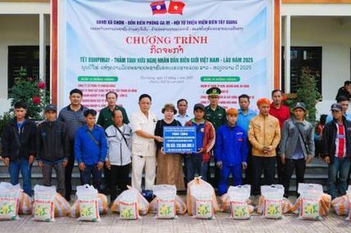 Nghĩa tình xuyên biên giới
