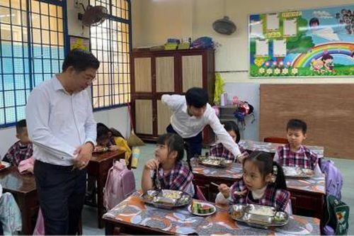 Kiểm tra, xác minh thông tin bữa ăn bán trú 'nghèo nàn' gây xôn xao dư luận tại Đà Nẵng