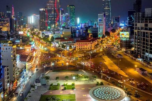 TPHCM qua mỹ cảm nhiếp ảnh và hội họa