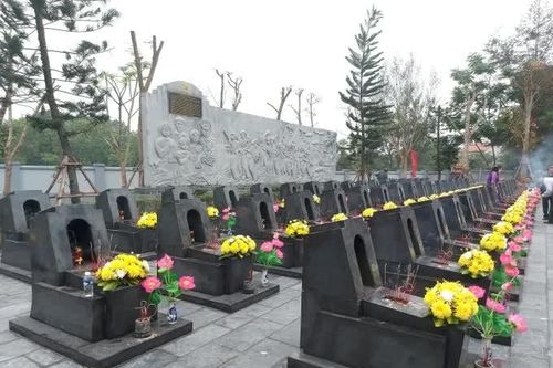Những đóa hoa bất tử ở Cầu Nhe