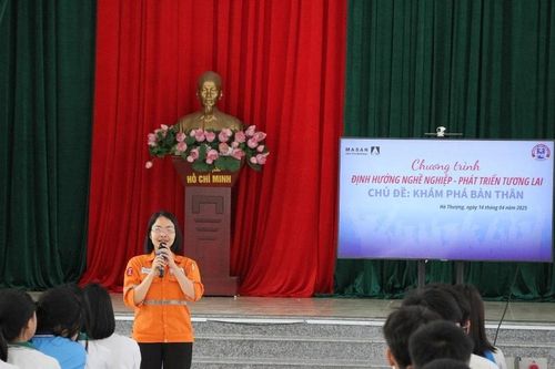 Núi Pháo tổ chức hướng nghiệp cho học sinh trung học phổ thông huyện Đại Từ