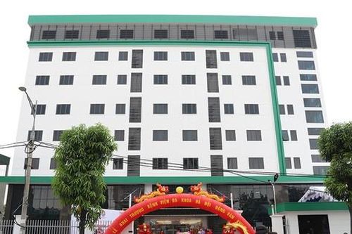 Bắt khẩn cấp bác sĩ xâm hại tình dục nữ bệnh nhân khi khám bệnh