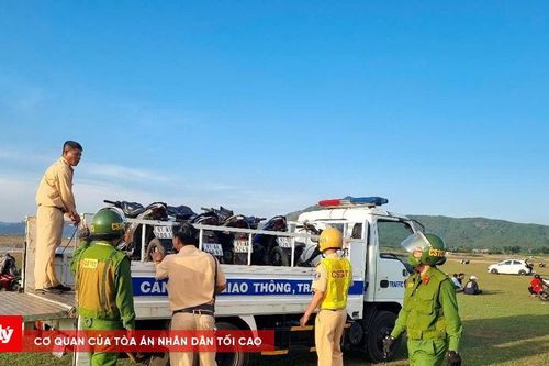 Xử lý nghiêm nhóm thanh thiếu niên tụ tập chạy xe rú ga, nẹt pô