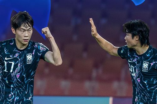 Xác định 2 cặp đấu bán kết U17 châu Á 2025