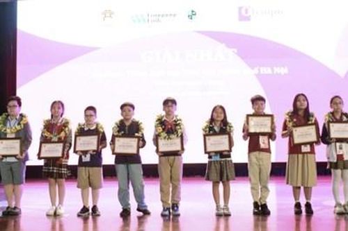 Vinh danh 203 học sinh tiểu học đoạt giải Olympic tiếng Anh