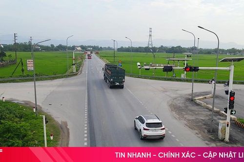 Đèn tín hiệu trên đường tránh TP Hà Tĩnh bị lỗi đếm giây, gây khó cho tài xế