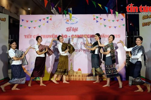Ấm áp Lễ hội Tết cổ truyền dành cho sinh viên Lào và Campuchia