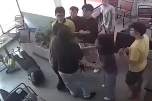 Đề nghị truy tố người đàn ông đánh bạn gái dã man trong quán cà phê