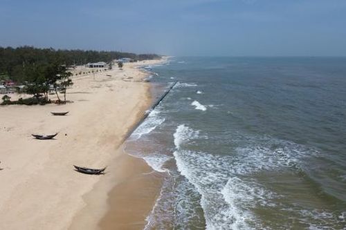 Bờ biển Huế 'hồi sinh' ngoạn mục, sẵn sàng cho mùa du lịch 2025