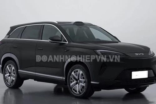 SUV lớn hơn Hyundai Santa Fe, công suất 632 mã lực, trang bị 'đỉnh nóc', giá ngang Toyota Corolla Cross