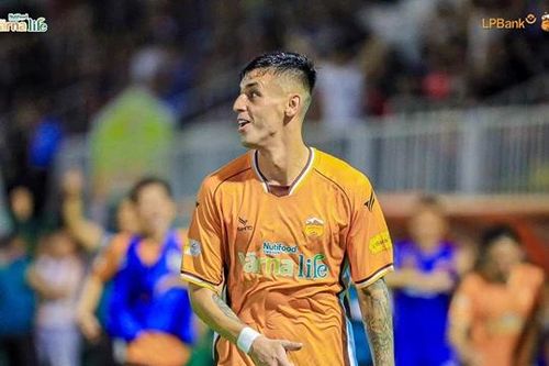 HAGL đón tin vui kép trước vòng 19 V.League, bầu Đức thở phào nhẹ nhõm