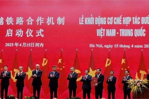 Việt Nam ký kết 7 văn kiện quan trọng về đường sắt, đường bộ với Trung Quốc