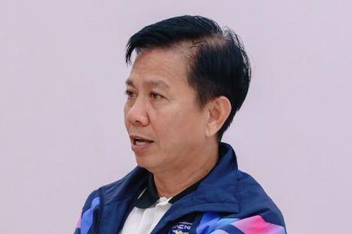 Chuyện trái ngược của HLV Hoàng Anh Tuấn và ông Park ở 'đội bóng triệu đô'