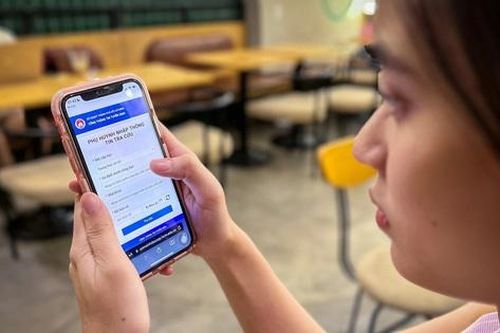 Dùng công nghệ số tuyển sinh phổ thông: Người dân không phải xếp hàng