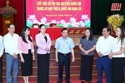 Phó Bí thư Thường trực Tỉnh ủy, Chủ tịch HĐND tỉnh, Trưởng Đoàn ĐBQH tỉnh Lại Thế Nguyên tiếp xúc cử tri tại Như Xuân