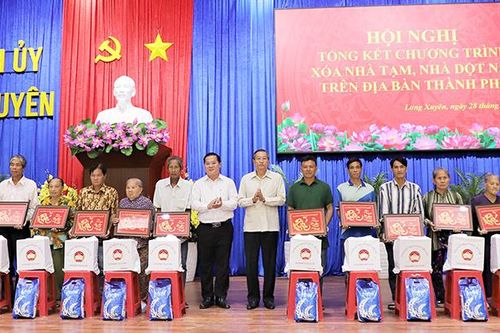 TP. Long Xuyên quyết tâm phát triển