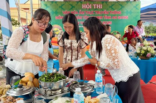 Đồng bào Khmer đón Tết Chol Chnam Thmay