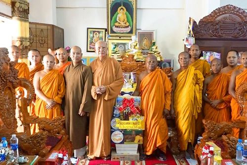 Ban Trị sự Giáo hội Phật giáo Việt Nam tỉnh An Giang chúc Tết Chol Thnam Thmay năm 2025