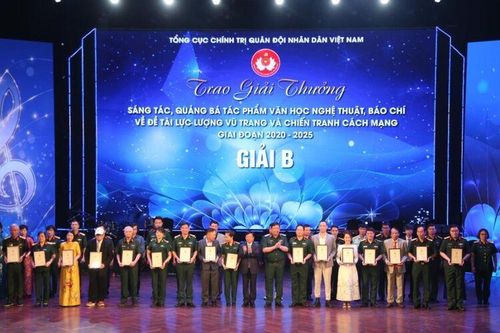 Nhà văn Lê Quang Trạng đoạt giải B viết về lực lượng vũ trang, chiến tranh cách mạng