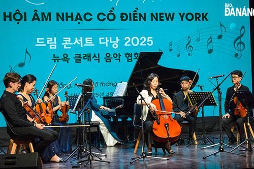 Sâu lắng chương trình hòa nhạc của Hiệp hội Âm nhạc cổ điển New York