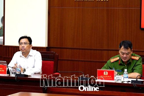 Hội nghị báo cáo viên Trung ương toàn quốc tháng 4