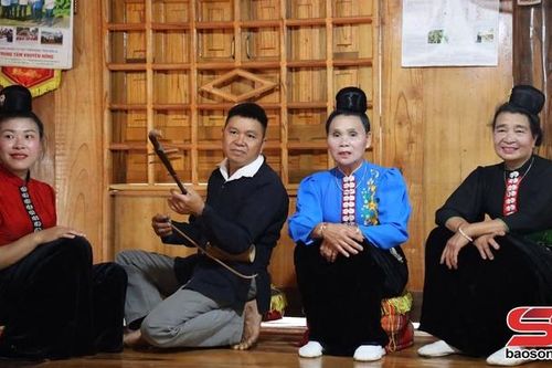 Giữ gìn và phát huy bản sắc văn hóa các dân tộc