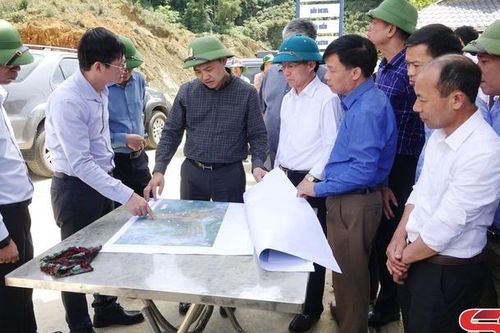 Đồng chí Chủ tịch UBND tỉnh kiểm tra tiến độ thực hiện các dự án tại huyện Bắc Yên