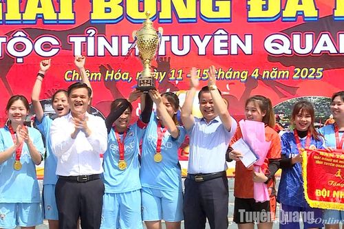 Đội bóng đá nữ Chiêm Hóa 2 vô địch Giải bóng đá nữ các dân tộc tỉnh Tuyên Quang
