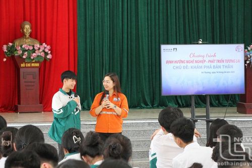 Núi Pháo tổ chức hướng nghiệp cho học sinh THPT huyện Đại Từ