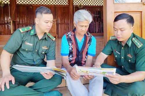 Người vun đắp tình quân - dân
