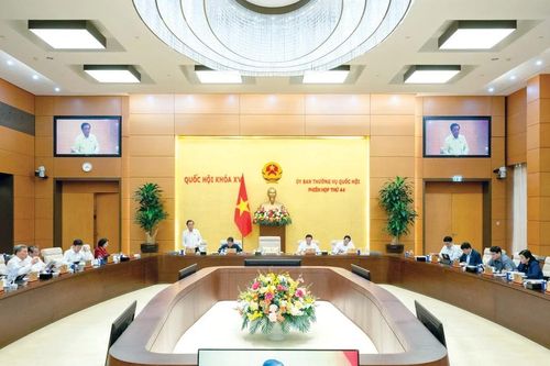 Cần đặt chính sách về nguồn nhân lực là ưu tiên hàng đầu