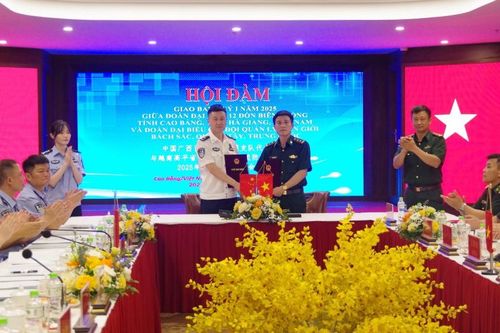 Hội đàm giữa 12 Đồn Biên phòng tỉnh Cao Bằng, Hà Giang với Chi đội Quản lý biên giới Bách Sắc, Quảng Tây (Trung Quốc)