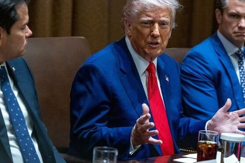 Chính quyền ông Trump mở hai cuộc điều tra thương mại lớn, nhắm vào chip và dược phẩm