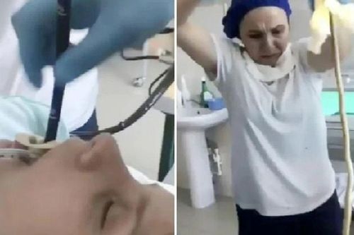 Hy hữu: Rắn dài 1,2m bò vào miệng người phụ nữ đang ngủ ngoài sân nhà