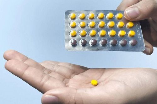 Cảnh báo gấp từ bác sĩ trước việc một phụ nữ nguy kịch do dùng thuốc tránh thai