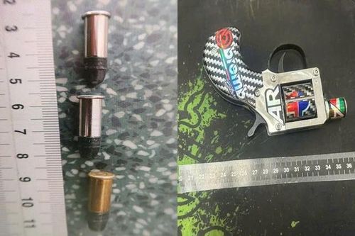 Truy tố U70 tàng trữ trái phép vũ khí quân dụng