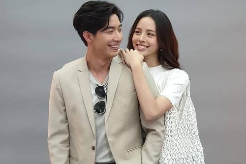 Ngôi sao Thái Lan cầu xin bạn gái sau khi ngoại tình với trợ lý