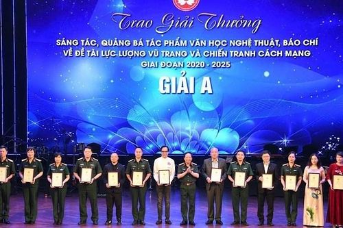 Trao 208 giải văn học nghệ thuật, báo chí về đề tài lực lượng vũ trang và chiến tranh cách mạng