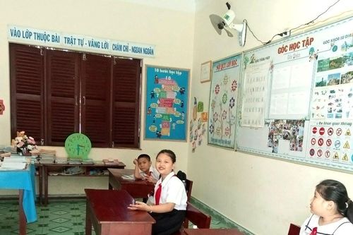 'Gieo chữ' giữa trùng khơi