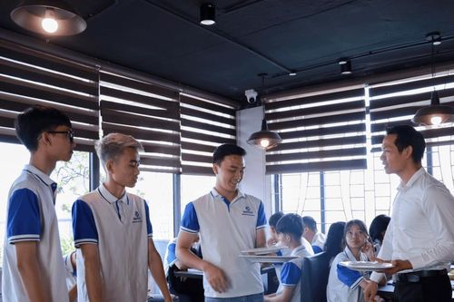 Đào tạo thực hành - chìa khóa cải thiện nguồn nhân lực