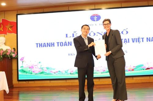Còn nhiều thách thức trong việc thanh toán bệnh mắt hột